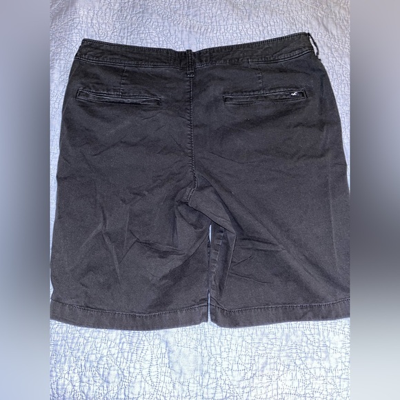 Hollister Flat Front Shorts 9” inseam. - Picture 3 of 3